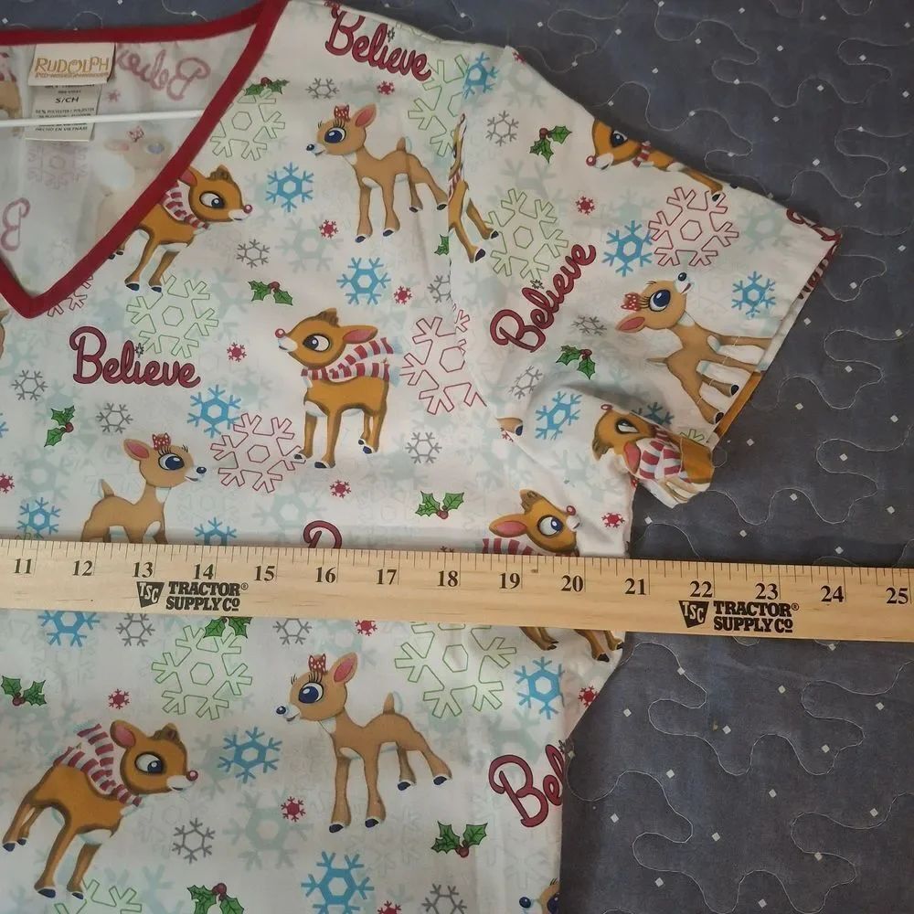 Rudolph Christmas Scrub Top size small - Picture 4 of 5